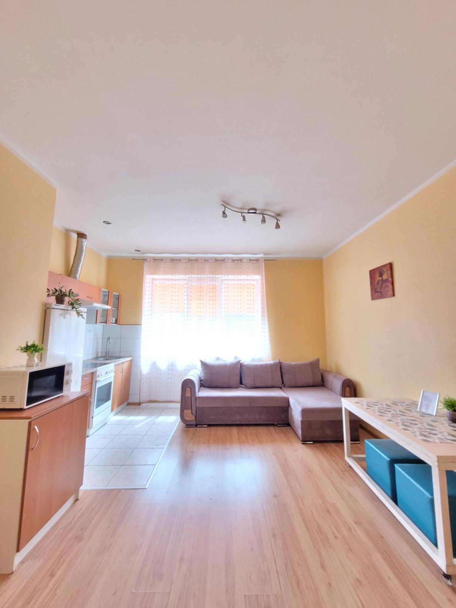 Giedres Apartaments-Alkava Kaunas Ngoại thất bức ảnh